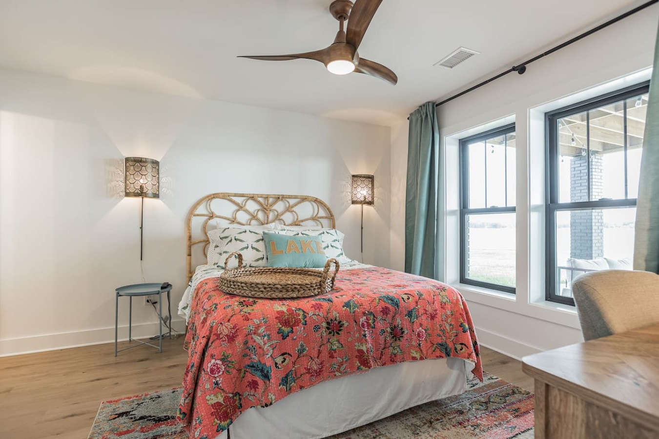 Second bedroom with office space at The Liquid Bullpen